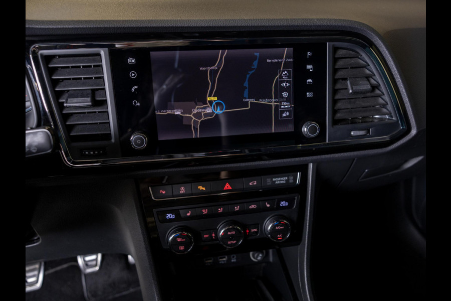 Seat Ateca 1.5 TSI FR Business Intense 150pk / Achteruitrijcamera / Trekhaak / Adaptieve cruise control / Lederen bekleding / Beats audio / Stoelverwarming / Navigatie / Apple carplay /