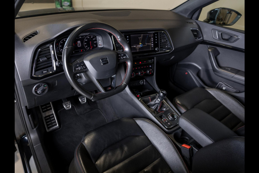 Seat Ateca 1.5 TSI FR Business Intense 150pk / Achteruitrijcamera / Trekhaak / Adaptieve cruise control / Lederen bekleding / Beats audio / Stoelverwarming / Navigatie / Apple carplay /