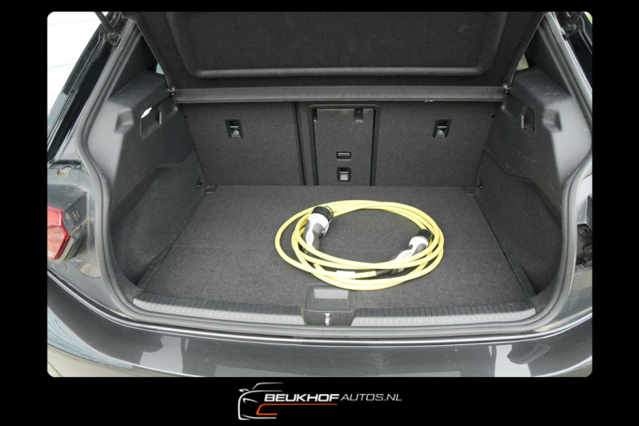 Volkswagen ID.3 First Max 58 kWh Leer Pano Carplay Soh 93.8%