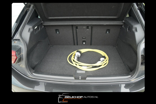 Volkswagen ID.3 First Max 58 kWh Leer Pano Carplay Soh 93.8%