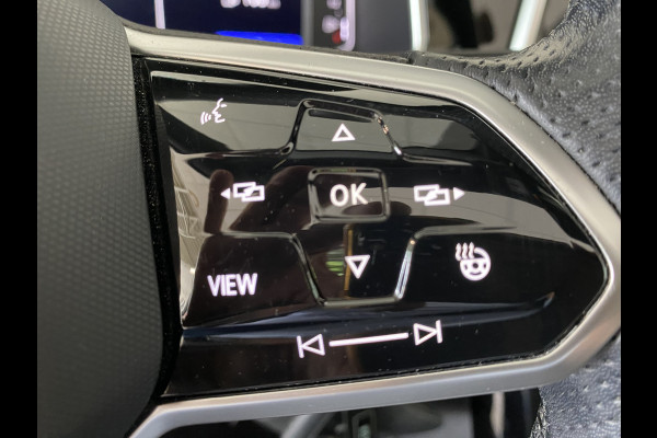 Volkswagen T-Roc Cabrio 1.5 TSI R-Line binnen en buiten Carplay / Camera / Stoelverw