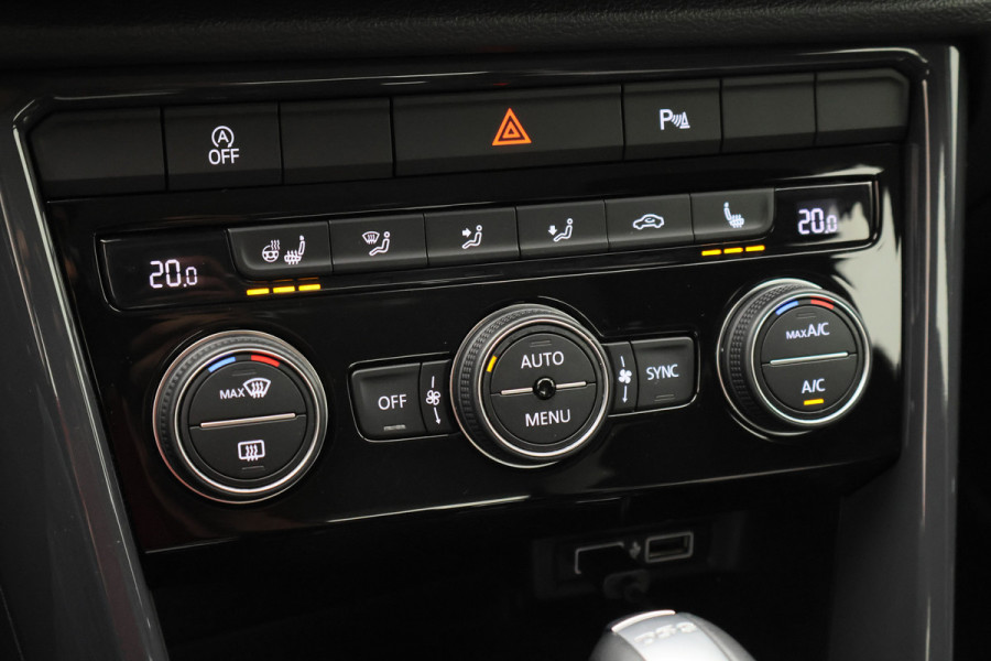 Volkswagen T-Roc 2.0 TSI 4Motion Sport Virtual Cockpit, LED, Camera, ACC, Apple Carplay, Trekhaak