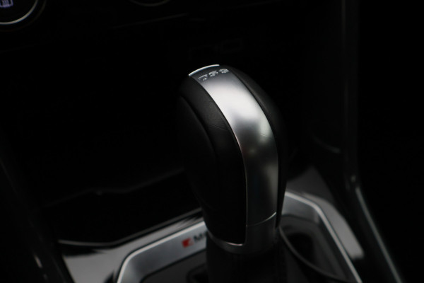 Volkswagen T-Roc 2.0 TSI 4Motion Sport Virtual Cockpit, LED, Camera, ACC, Apple Carplay, Trekhaak