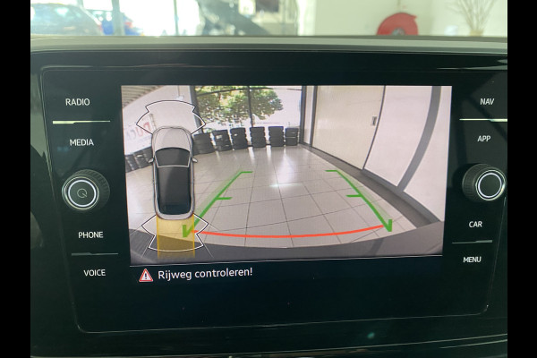 Volkswagen T-Roc Cabrio 1.5 TSI R-Line binnen en buiten Carplay / Camera / Stoelverw