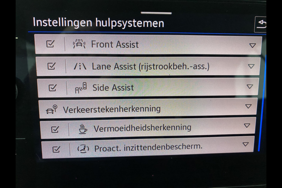 Volkswagen T-Roc Cabrio 1.5 TSI R-Line binnen en buiten Carplay / Camera / Stoelverw