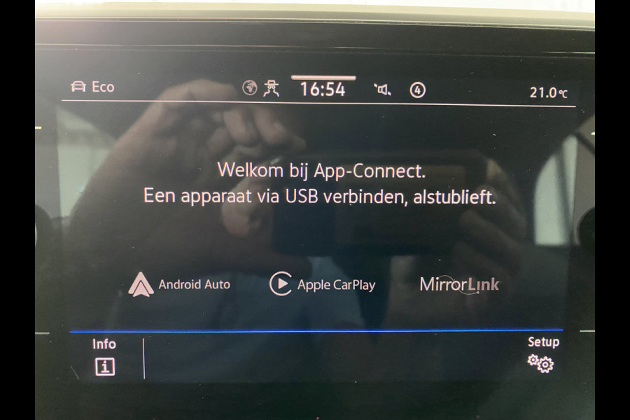 Volkswagen T-Roc Cabrio 1.5 TSI R-Line binnen en buiten Carplay / Camera / Stoelverw
