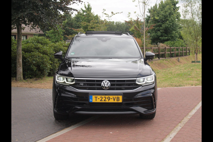 Volkswagen Tiguan 1.4 TSI eHybrid R-Line Business | NL-Auto | Panoramadak | Trekhaak | 360 Camera | Sfeerverlichting | ACC |