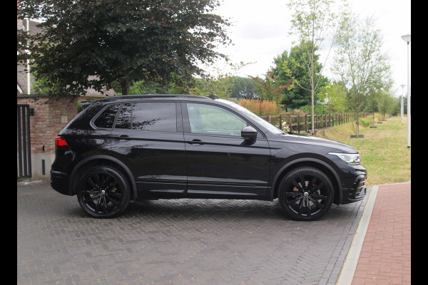 Volkswagen Tiguan 1.4 TSI eHybrid R-Line Business | NL-Auto | Panoramadak | Trekhaak | 360 Camera | Sfeerverlichting | ACC |