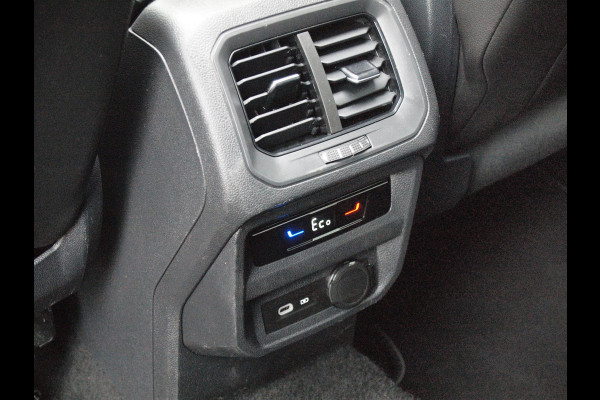 Volkswagen Tiguan 1.4 TSI eHybrid R-Line Business | NL-Auto | Panoramadak | Trekhaak | 360 Camera | Sfeerverlichting | ACC |