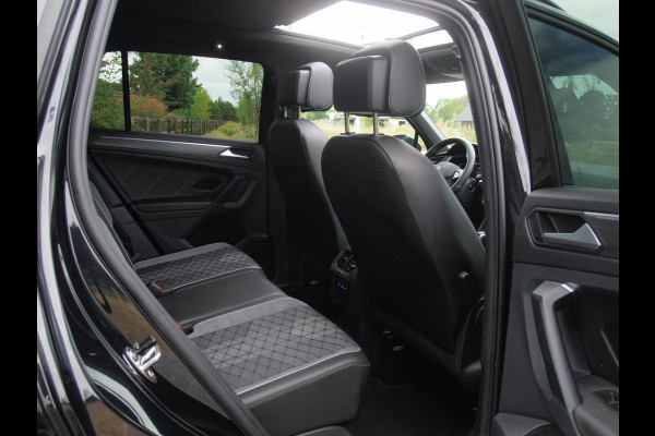 Volkswagen Tiguan 1.4 TSI eHybrid R-Line Business | NL-Auto | Panoramadak | Trekhaak | 360 Camera | Sfeerverlichting | ACC |
