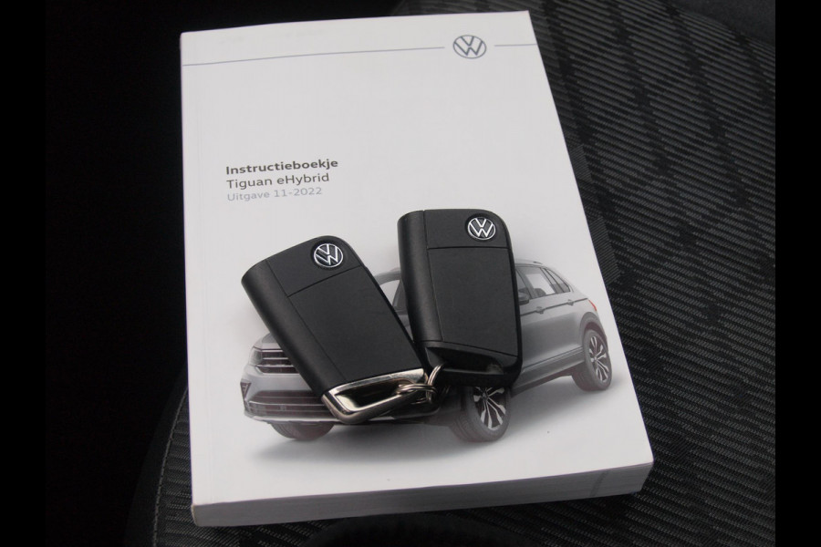 Volkswagen Tiguan 1.4 TSI eHybrid R-Line Business | NL-Auto | Panoramadak | Trekhaak | 360 Camera | Sfeerverlichting | ACC |