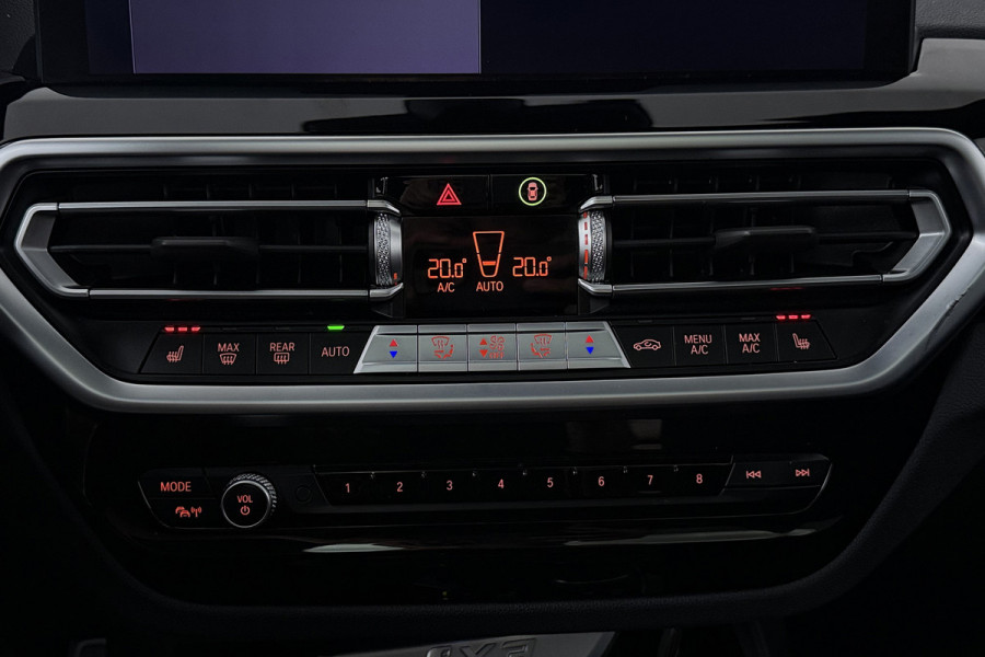 BMW iX3 High Executive 80 kWh (PANORAMADAK, TREKHAAK, H&K AUDIO, CRUISE ADAPTIEF, CAMERA, STOELVERWARMING, SFEERVERLICHTING)
