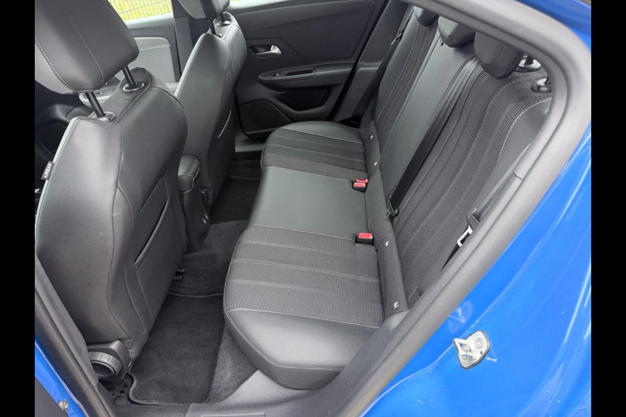 Opel Mokka-e Elegance 50-kWh 11kw bl. | Camera | PDC | Stoelverw. | 17" LMV