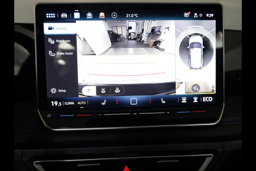 Volkswagen Tiguan 1.5 eHybrid R-Line Edition 204 pk Automaat (DSG) | Verlengde garantie | Navigatie | Panoramadak | Trekhaak (wegklapbaar) | Parkeersensoren (Park assist) | Rondomzicht camera | Black Style pakket | R-Line |