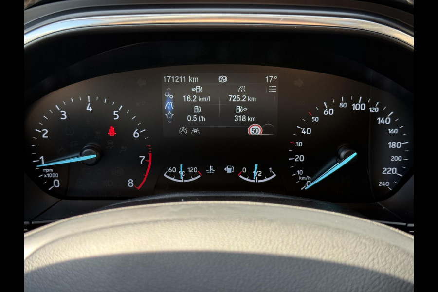Ford FOCUS Wagon 1.0 EcoBoost Titanium Business 2e Eigenaar|Pano|Stoel+stuurverw|Adap Cruise|Carplay|HUD|Dealer Onderhouden|Camera|Clima|PDC V+A|Trekhaak|LM velgen|Navi|Elek Ramen|N.A.P.|APK tot 07-2027