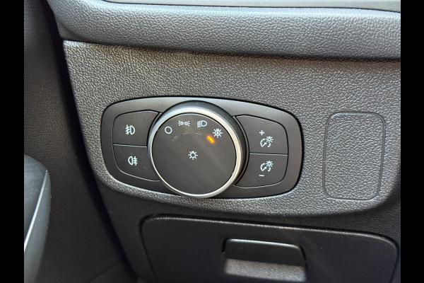 Ford FOCUS Wagon 1.0 EcoBoost Titanium Business 2e Eigenaar|Pano|Stoel+stuurverw|Adap Cruise|Carplay|HUD|Dealer Onderhouden|Camera|Clima|PDC V+A|Trekhaak|LM velgen|Navi|Elek Ramen|N.A.P.|APK tot 07-2027