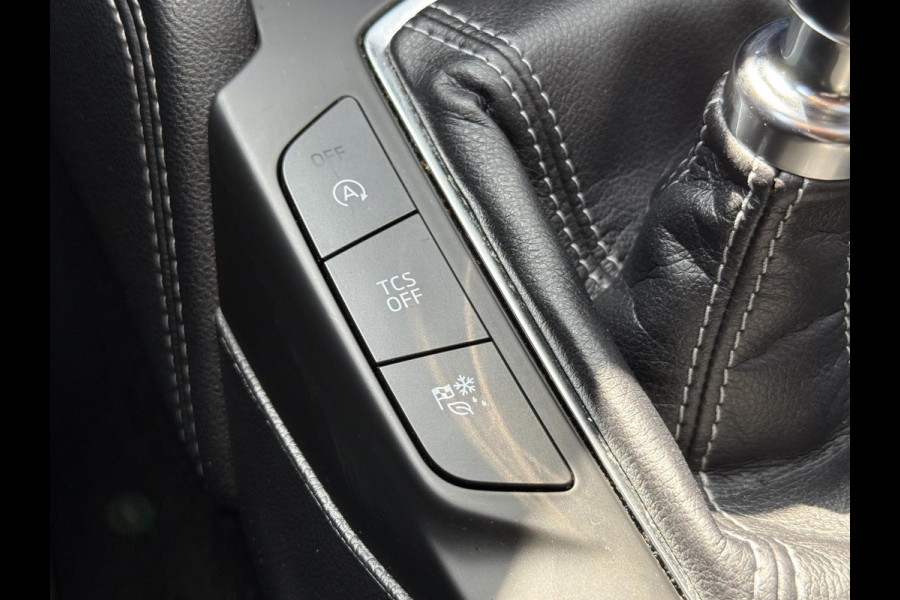 Ford FOCUS Wagon 1.0 EcoBoost Titanium Business 2e Eigenaar|Pano|Stoel+stuurverw|Adap Cruise|Carplay|HUD|Dealer Onderhouden|Camera|Clima|PDC V+A|Trekhaak|LM velgen|Navi|Elek Ramen|N.A.P.|APK tot 07-2027