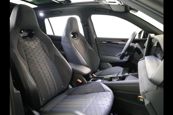 Volkswagen Tayron 1.5 eHybrid R-Line Edition 204 pk Automaat (DSG) | Verlengde garantie | Navigatie | Panoramadak | Trekhaak (wegklapbaar) | Parkeersensoren (Park assist) | Rondomzicht camera | Black Style pakket | R-Line |