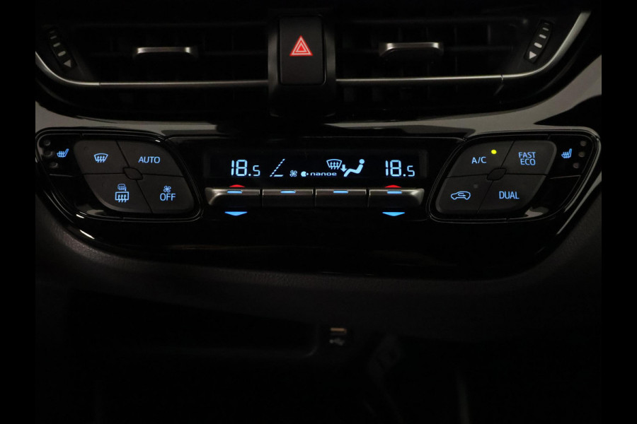 Toyota C-HR 1.8 Hybrid Executive Bi-Tone | JBL Audio | Dodehoek Detectie | Apple Carplay & AndroidAUTO | Half Leder |