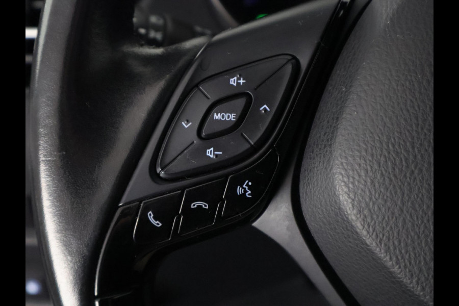 Toyota C-HR 1.8 Hybrid Executive Bi-Tone | JBL Audio | Dodehoek Detectie | Apple Carplay & AndroidAUTO | Half Leder |