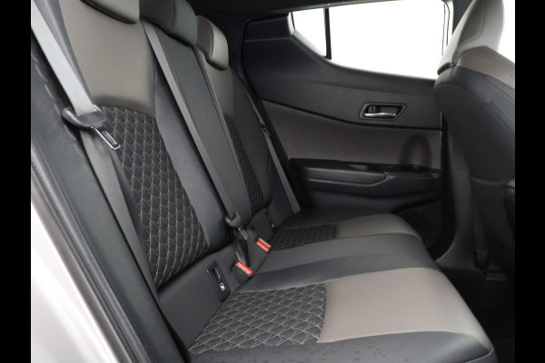 Toyota C-HR 1.8 Hybrid Executive Bi-Tone | JBL Audio | Dodehoek Detectie | Apple Carplay & AndroidAUTO | Half Leder |