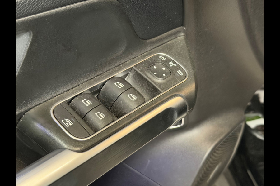 Mercedes-Benz Glb 200 Premium Plus AMG - Memory - Keyless - 360 Camera - Panoramadak - Leer