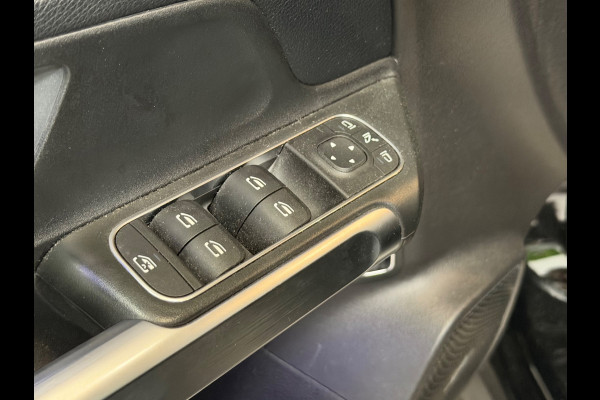 Mercedes-Benz Glb 200 Premium Plus AMG - Memory - Keyless - 360 Camera - Panoramadak - Leer