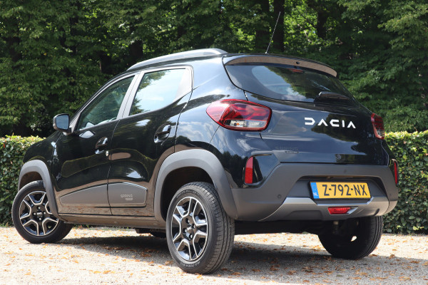Dacia Spring Expression 27 kWh | Lederen bekleding | Navi |