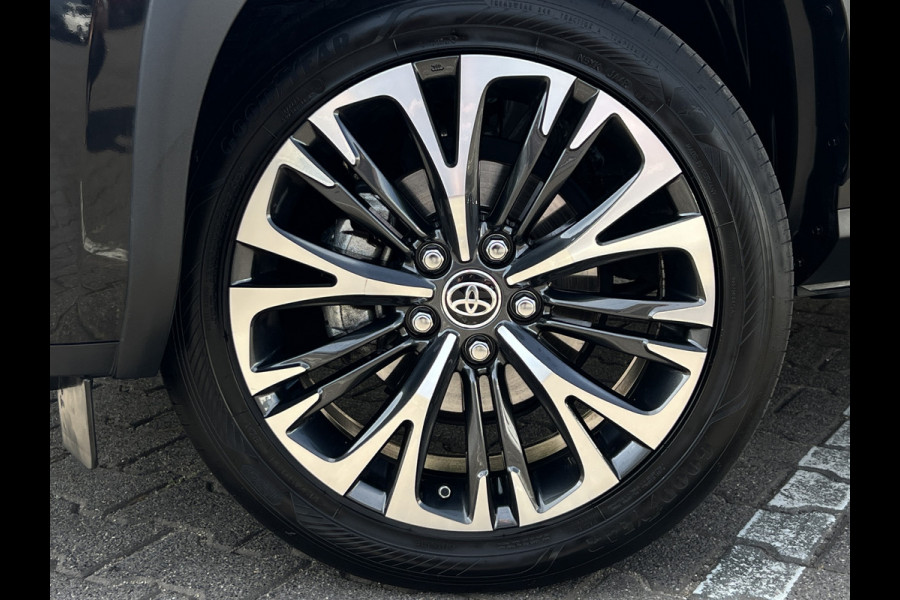 Toyota Yaris Cross 1.5 Hybrid Executive | Trekhaak | Pano | 360 Camera | Winter Pakket