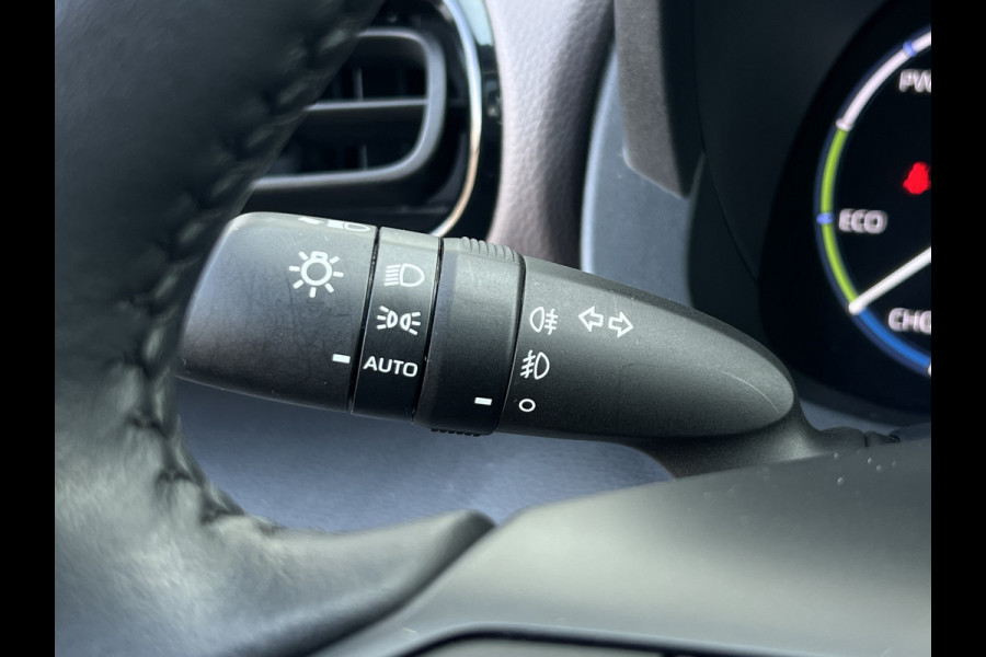 Toyota Yaris Cross 1.5 Hybrid Executive | Trekhaak | Pano | 360 Camera | Winter Pakket