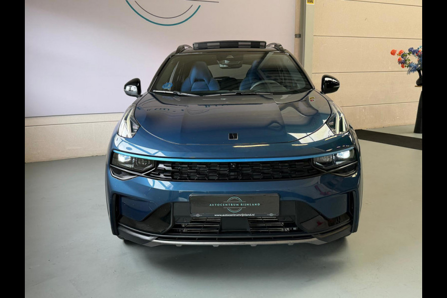 Lynk & Co 01 1.5 261PK Plug-in Hybrid, Pano, 360 Camera ,Apple Carplay