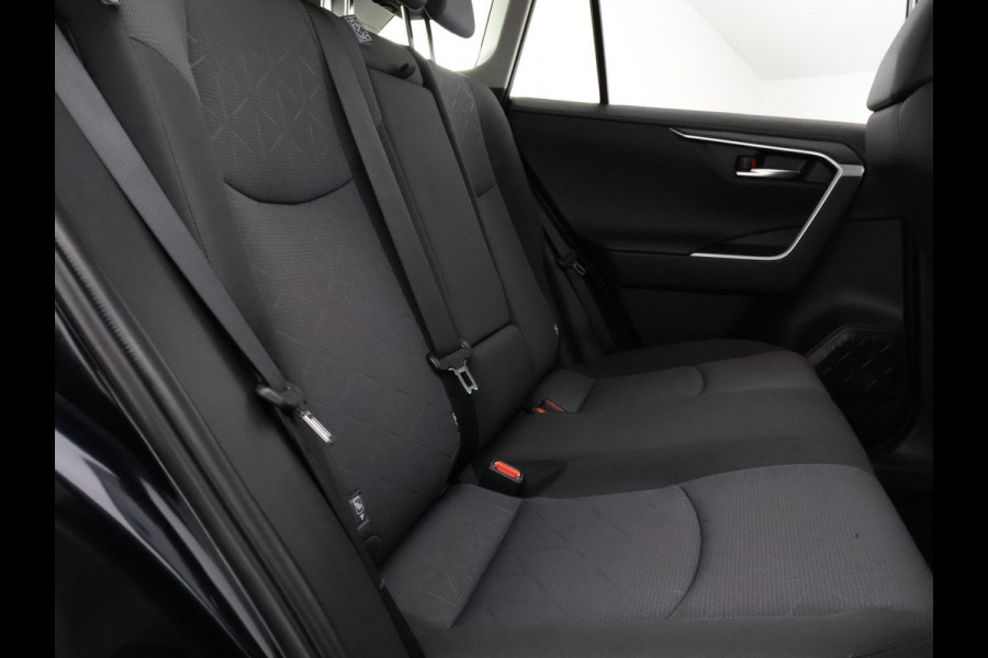 Toyota RAV4 2.0 VVT-iE Black Luxury | 360° Camera | Trekhaak | Dodehoek detectie | 1500 KG trekgewicht |