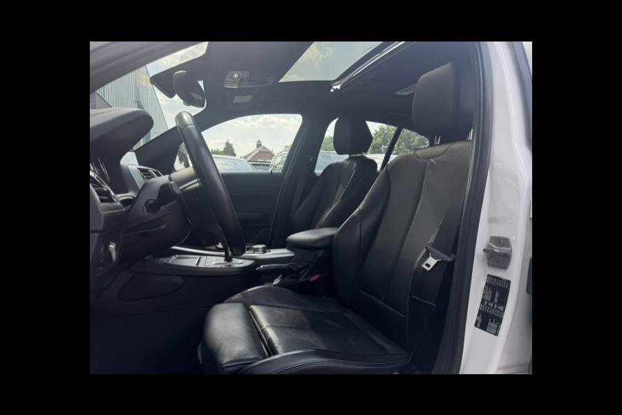 BMW 1-serie 118i Edition M Sport - Schuifdak - LED - Leder - Harman Kardon
