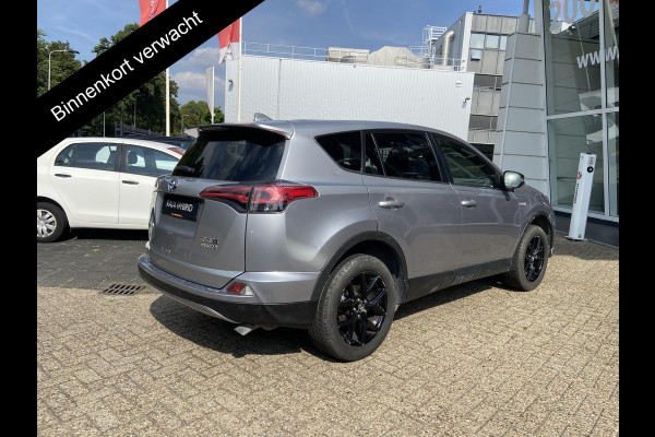 Toyota RAV4 2.5 HYBRID DYNAMIC SPORT GARANTIE 10-2028 ACHTERUITRIJ CAMERA . ADAPTIEVE CRUISE CONTROL . PARKEERSENSOREN VOOR & ACHTER .