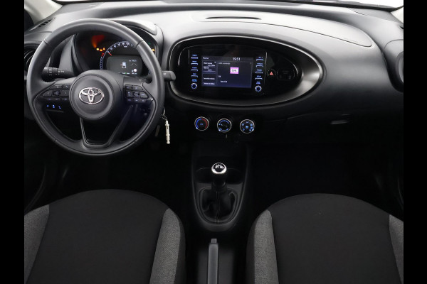 Toyota Aygo X 1.0 VVT-i MT Play Sport | Apple Carplay & AndroidAUTO | Airco | Camera | Privacy Glass | *DEMO*