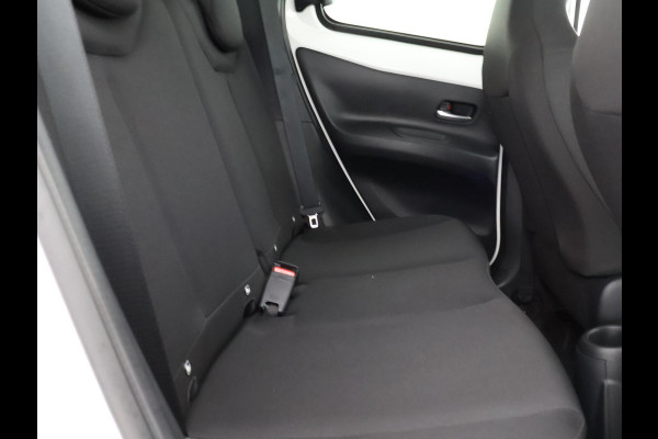 Toyota Aygo X 1.0 VVT-i MT Play Sport | Apple Carplay & AndroidAUTO | Airco | Camera | Privacy Glass | *DEMO*