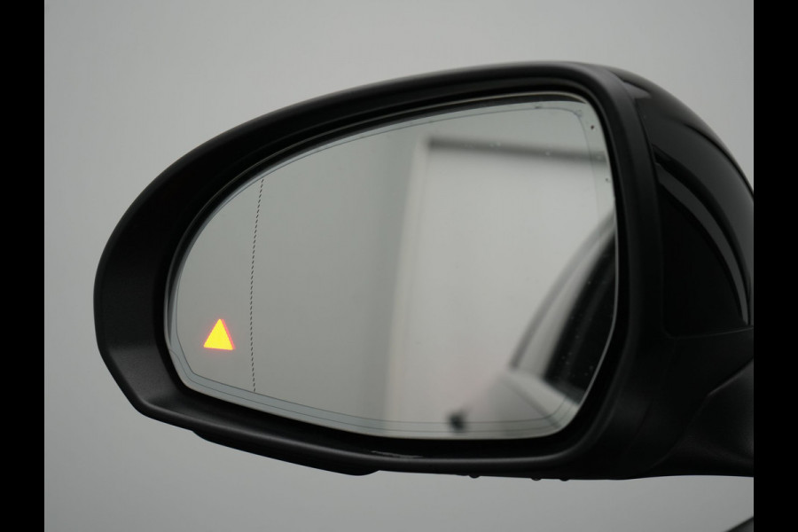 Mercedes-Benz C-Klasse Estate 300 e Avantgarde PHEV 313pk Dealer O.H | Cruise Control | Camera | Apple Carplay | Virtual | Elektrische Sportstoelen Verwarmd | Navigatie | MBUX Infotainment | DAB | 17"L.M | Plug In Hybrid |