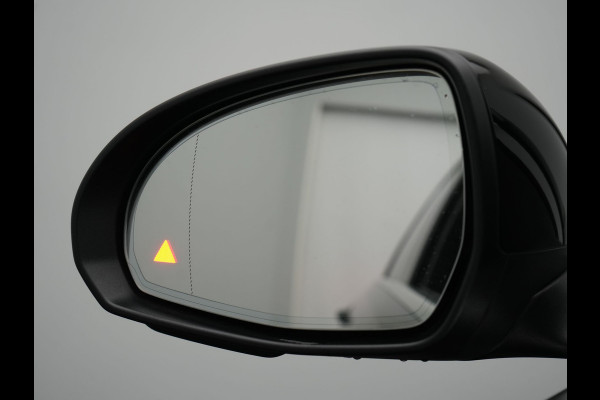 Mercedes-Benz C-Klasse Estate 300 e Avantgarde PHEV 313pk Dealer O.H | Cruise Control | Camera | Apple Carplay | Virtual | Elektrische Sportstoelen Verwarmd | Navigatie | MBUX Infotainment | DAB | 17"L.M | Plug In Hybrid |
