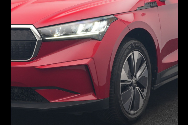 Škoda ENYAQ iV 50 Comfort 55 kWh Dealer O.H | Adaptive Cruise | Camera | Crystal LED | Apple Carplay | Sportstoelen Verwarmd | BLIS | Virtual | Navigatie | DAB | 19"L.M |