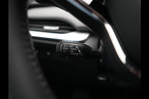 Škoda ENYAQ iV 50 Comfort 55 kWh Dealer O.H | Adaptive Cruise | Camera | Crystal LED | Apple Carplay | Sportstoelen Verwarmd | BLIS | Virtual | Navigatie | DAB | 19"L.M |