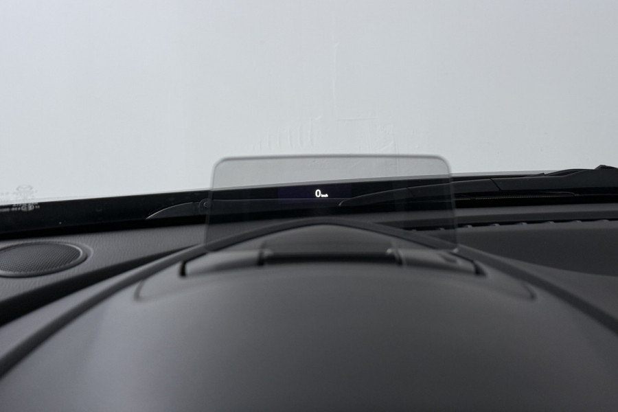 Mazda CX-3 2.0 SkyActiv-G 120 GT-M (TREKHAAK, CAMERA, STOEL/STUURVERWARMING, NAVIGATIE, SENSOREN, TREKHAAK, CRUISE ADAPTIEF)