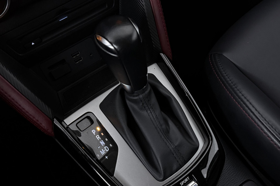Mazda CX-3 2.0 SkyActiv-G 120 GT-M (TREKHAAK, CAMERA, STOEL/STUURVERWARMING, NAVIGATIE, SENSOREN, TREKHAAK, CRUISE ADAPTIEF)