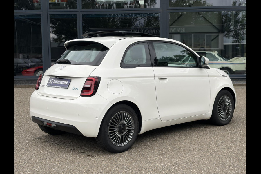 Fiat 500 Icon 42 kWh 34.000 KM! | UNIEKE KM-STAND | SOH 92% | PANORAMADAK | STOELVERWARMING |  PARKEERSENSOREN VOOR + ACHTER | ADAPTIVE CRUISE CONTROL | FIAT DEALER ONDERHOUDEN | RIJKLAAR GELEVERD MET 12 MND BOVAG GARANTIE |