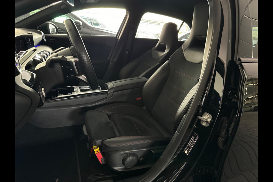 Mercedes-Benz A-Klasse 200 AMG Line Camera|Sfeer|Stoelverwarming