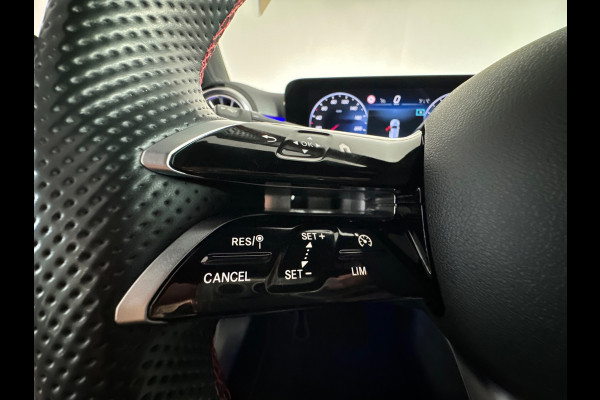 Mercedes-Benz A-Klasse 200 AMG Line Camera|Sfeer|Stoelverwarming