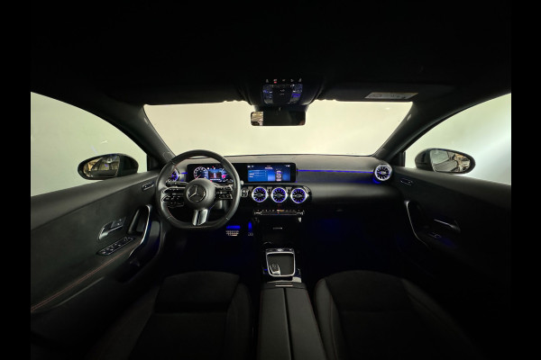 Mercedes-Benz A-Klasse 200 AMG Line Camera|Sfeer|Stoelverwarming