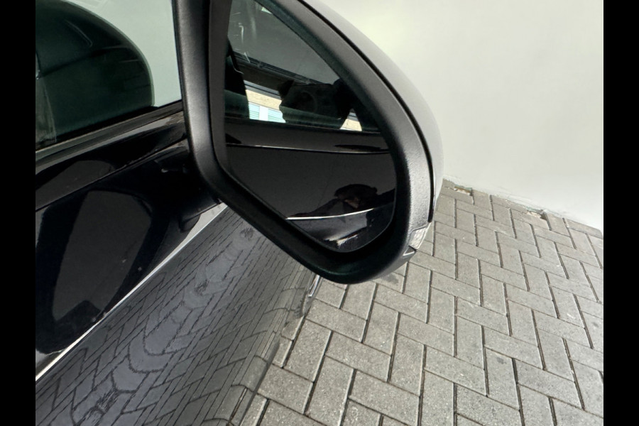 Mercedes-Benz A-Klasse 200 AMG Line Camera|Sfeer|Stoelverwarming
