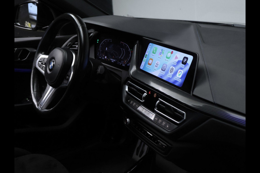 BMW 1-serie 118i Executive Edition M Sport (SCHUIFDAK,APPLE CARPLAY,NAVI,SFEERVERLICHTING,SPOILER,CLIMATE,CRUISE,GETINT,LM VELGEN)
