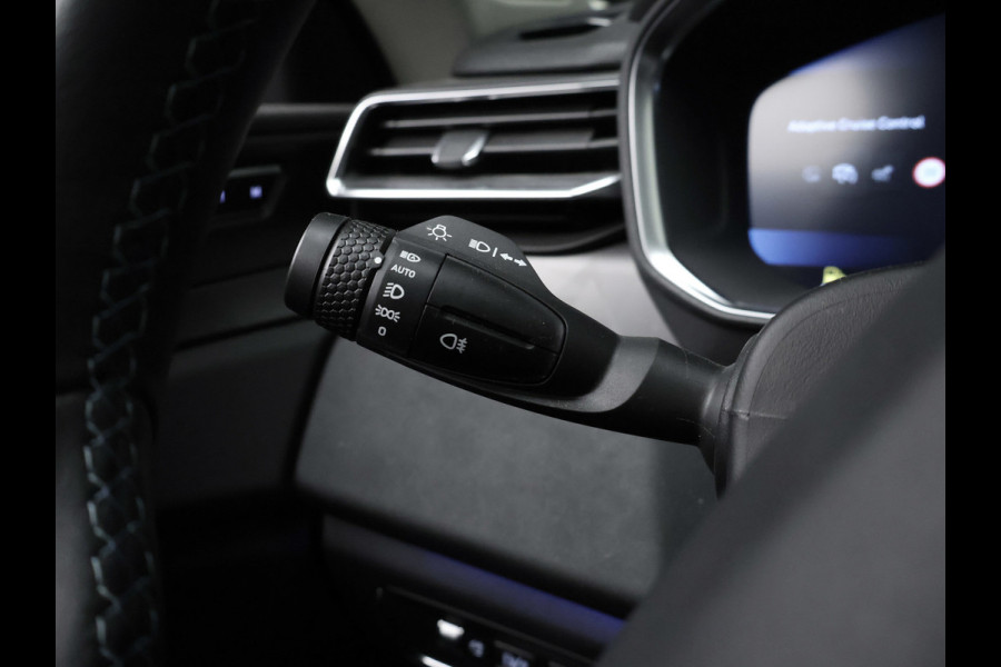 Lynk & Co 01 1.5 Sport (PANORAMADAK,APPLE CARPLAY,CAMERA,360 VIEW,CLIMATE,CRUISE,GETINT,LED,SPORTSTOELEN,LM VELGEN,NETTE STAAT)