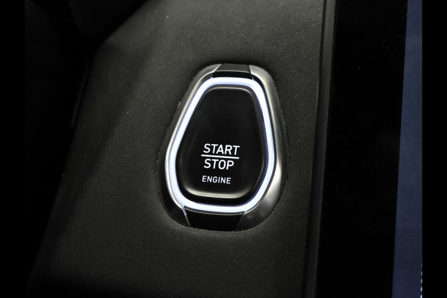 Lynk & Co 01 1.5 Sport (PANORAMADAK,APPLE CARPLAY,CAMERA,360 VIEW,CLIMATE,CRUISE,GETINT,LED,SPORTSTOELEN,LM VELGEN,NETTE STAAT)